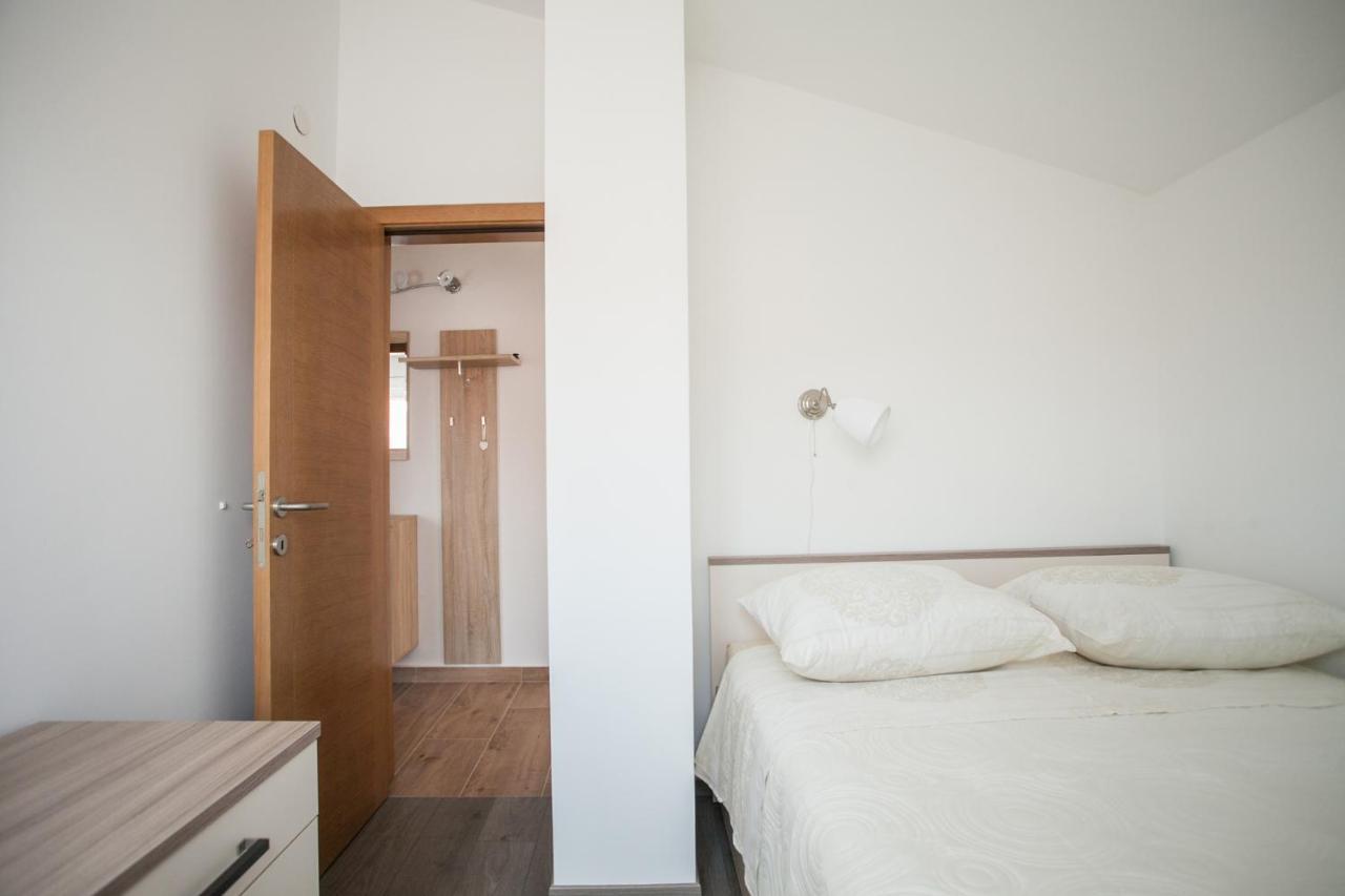 Apartment Zeljana スラティネ エクステリア 写真
